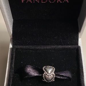 Retired everlasting heart Pandora Charm